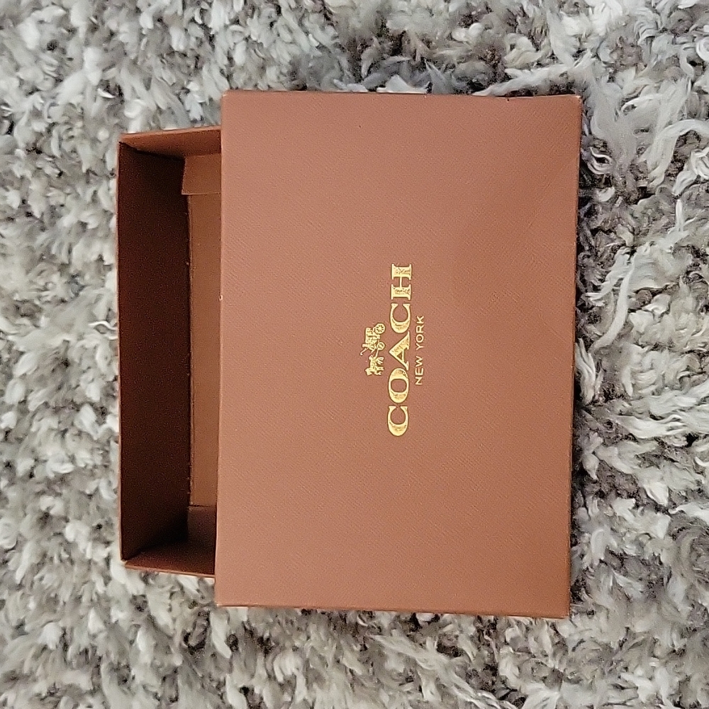 Coach Wristlet - Picture 2 of 8